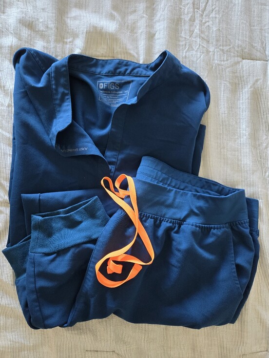 Figs Pants - Figs Deep Reef Blue Scrub Set. Top 2xl Pants 4xl